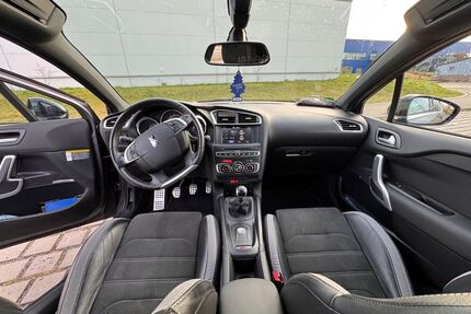 DS Automobiles DS4 Crossback