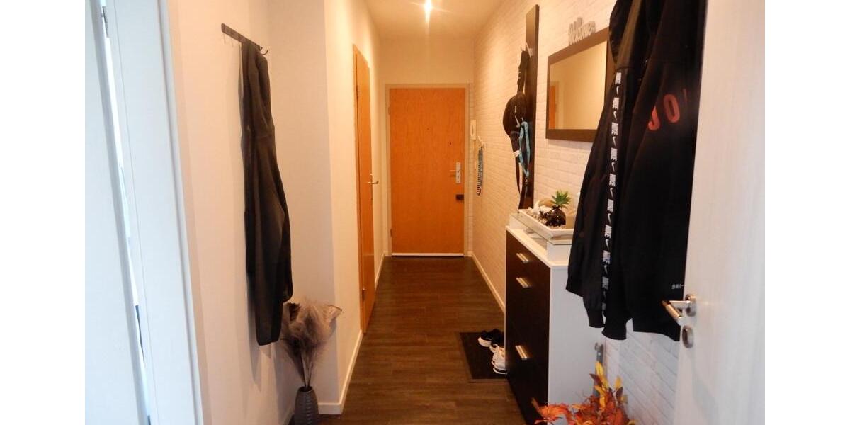 Dachgeschoßwohnung Stendal - 2 Zimmer, 64 m&sup2;, 400&euro; | Angebot:26035853