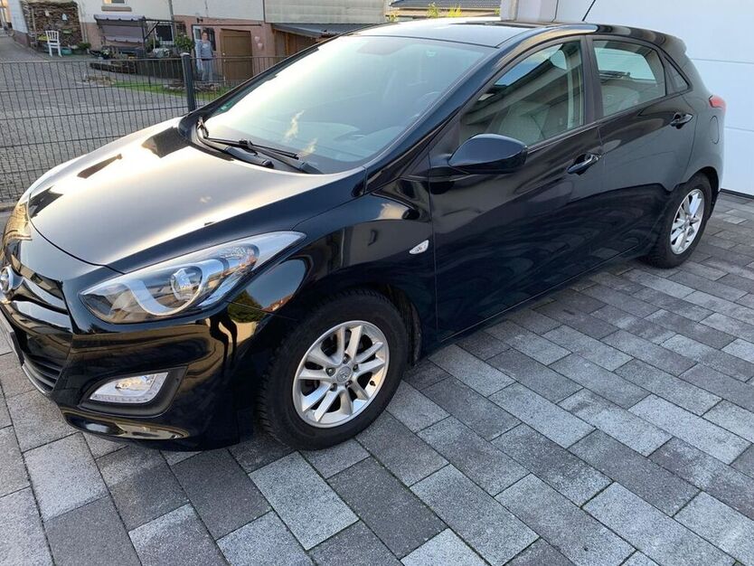 i30