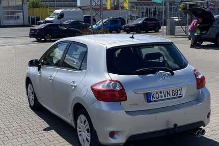 Toyota Auris 154.000 km 4.500 € Koblenz 56073