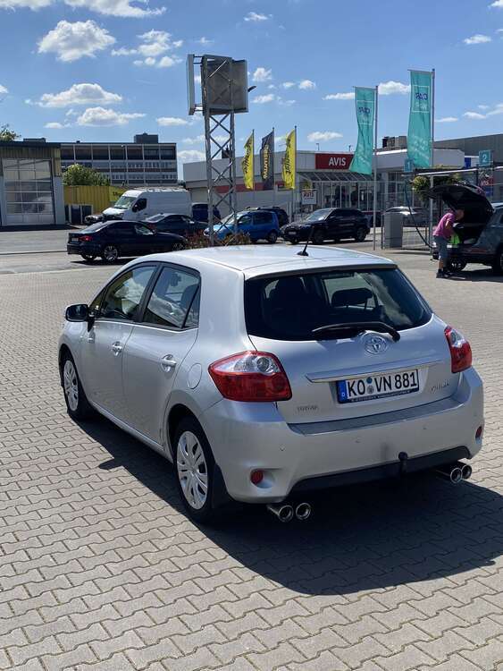 Toyota Auris 154.000 km 4.500 € Koblenz 56073