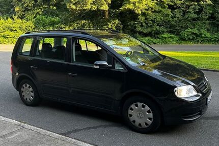 VW Touran 110.500 km 4.200 &euro; Essen 45239
