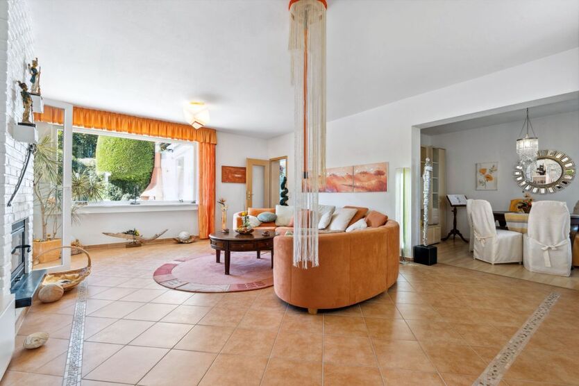 Mit 3D und Video: Modernes Einfamilienhaus mit großem und schön angelegten Garten in Nörvenich! 8 zimmer