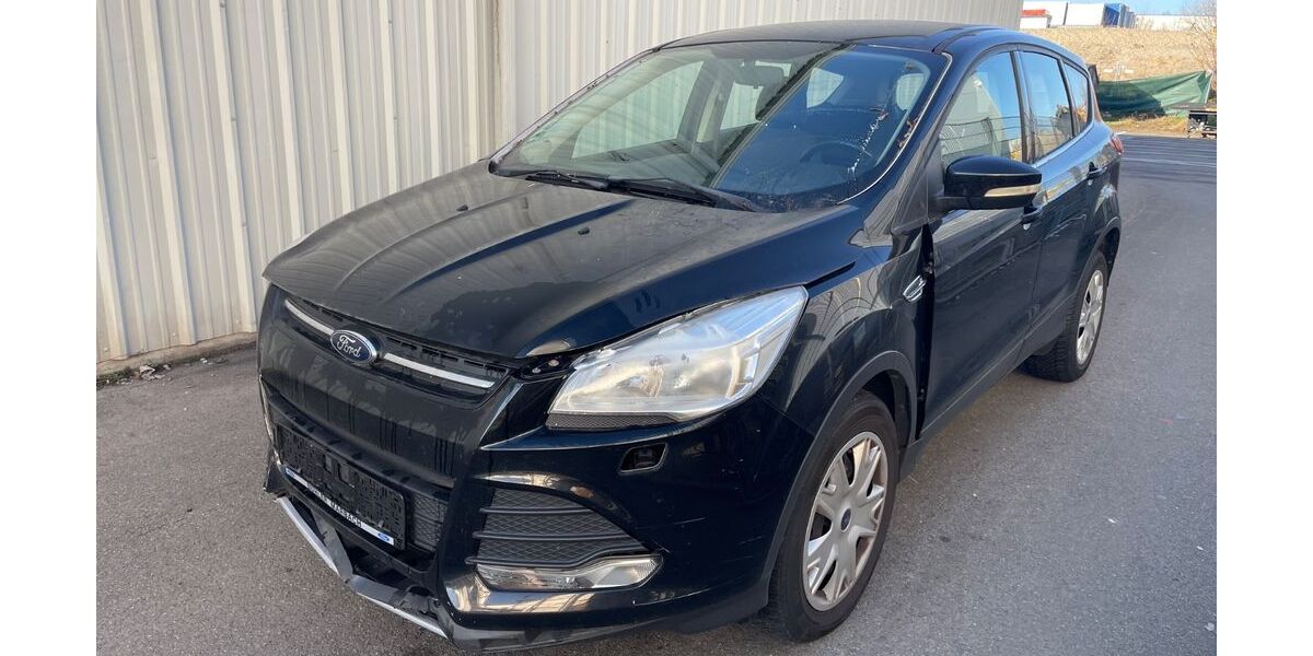 Ford Kuga 163.000 km 5.190 &euro; Böblingen 71034