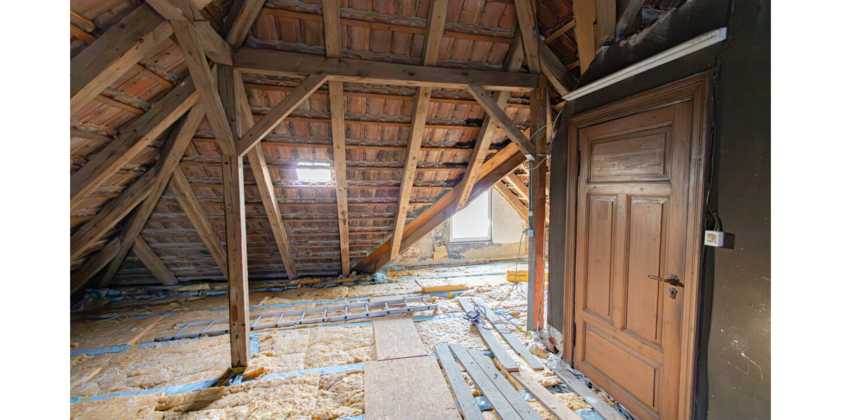 Delmenhorst-Stadtmitte Historische Stadtvilla mit zwei Wohneinheiten und Ausbaureserve - Zweifamilienhaus Delmenhorst | Angebot:25097305