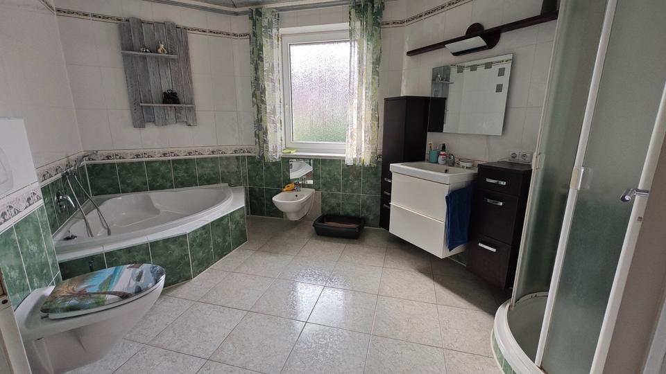Einfamilienhaus Wahrenholz - 7 Zimmer, 229 m&sup2;, 429.000&euro; | Angebot:26780231
