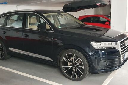 Audi Q7 149.000 km 26.999 &euro; München-Flughafen 85356