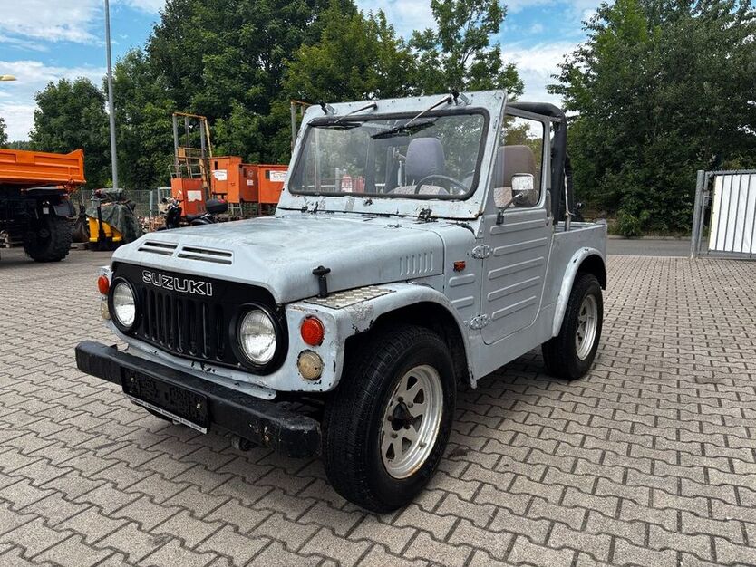 LJ