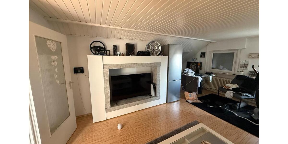 Dachgeschoßwohnung Lampertheim - 3.5 Zimmer, 60 m&sup2;, 600&euro; | Angebot:25724111