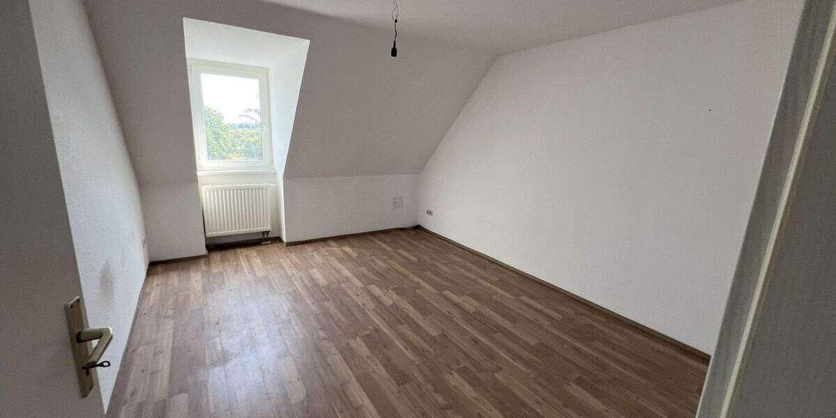 S-Bahn&Badesee,&Wohngenuß im Grünen, HomeofficePendeln(30Min. LEIPZIG), hilfsbereite Nachbarn, 3 zimmer