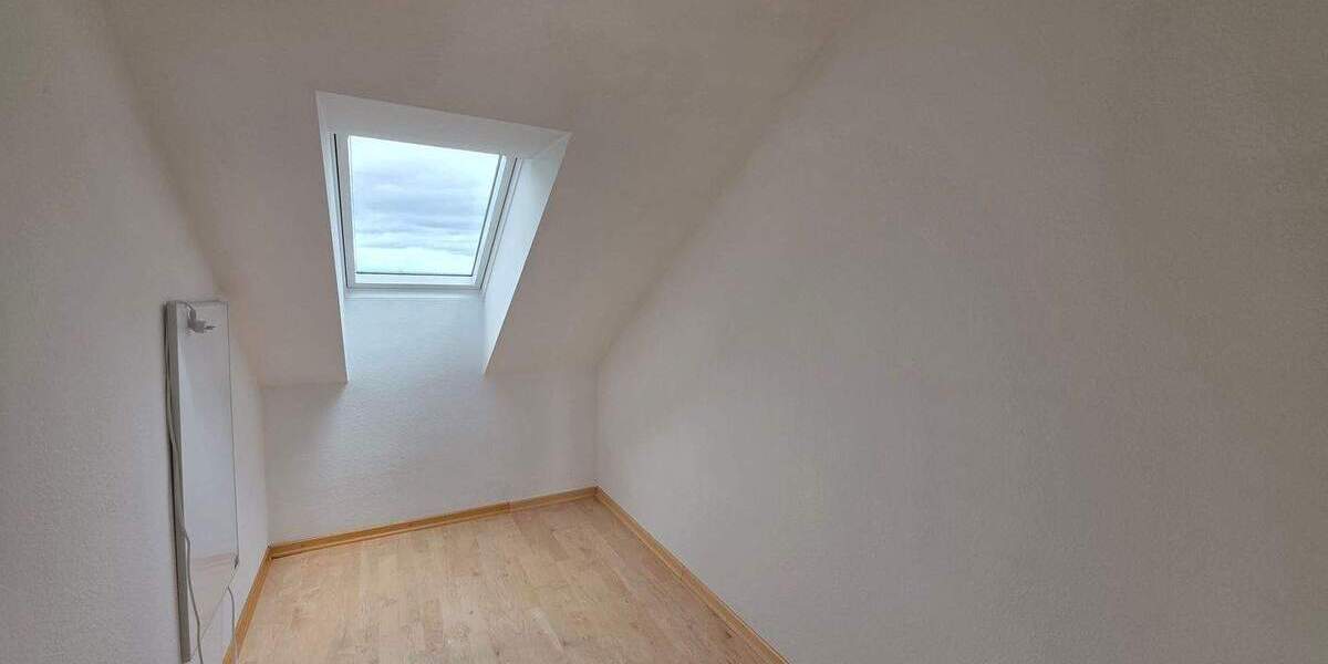 Etagenwohnung Unterhaching - 2 Zimmer, 90 m&sup2;, 1.460&euro; | Angebot:25741929