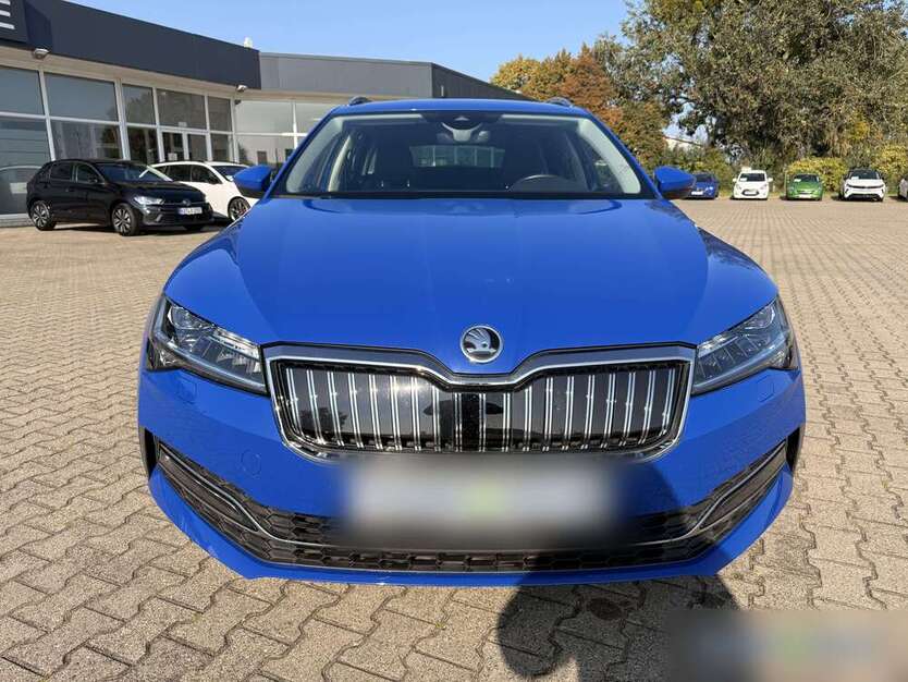 Skoda Superb 58.705 km 22.940 € Grünwald 82031