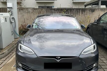 Tesla Model S 99.500 km 36.000 &euro; München 81371
