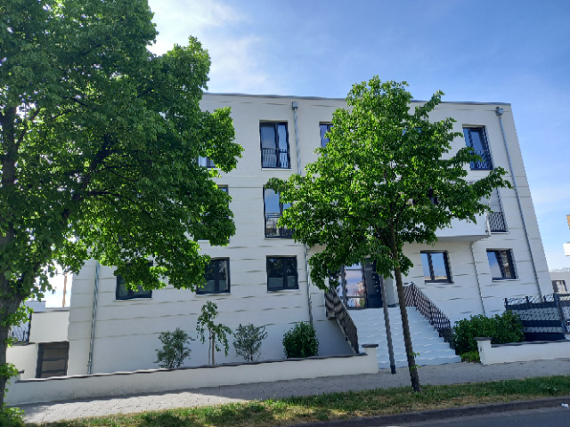 Wohnung zum Mieten in Zwenkau 1.513 € 121.07 m²