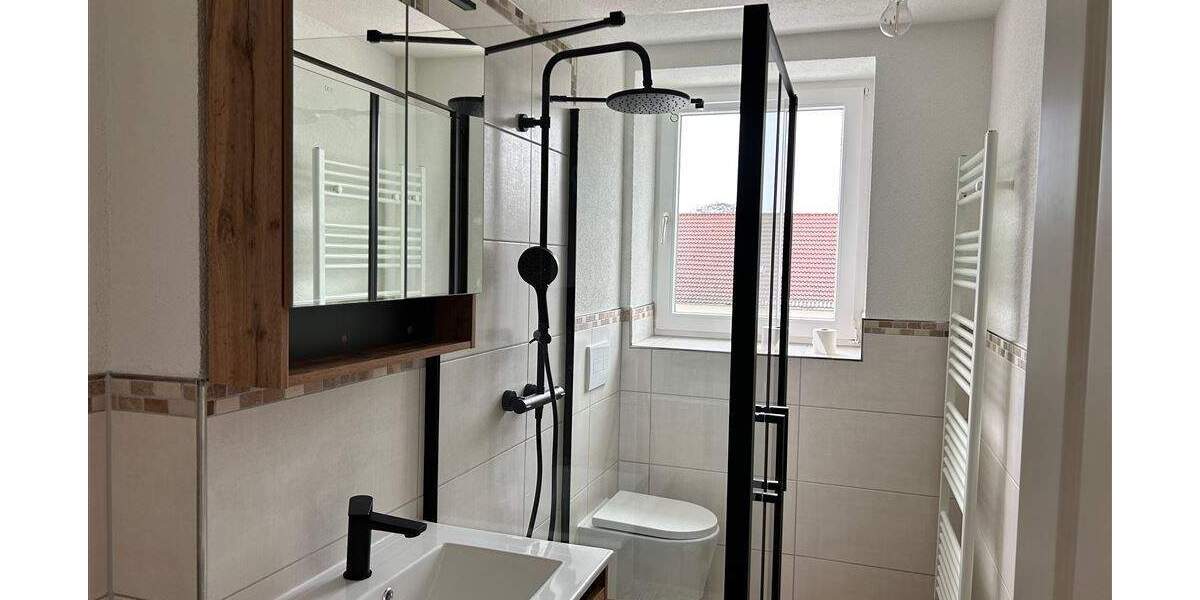 Etagenwohnung Hohenmölsen - 3 Zimmer, 61 m&sup2;, 75.000&euro; | Angebot:25141592