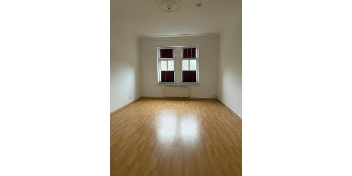 Etagenwohnung Auerbach/Vogtland Vogtland - 2 Zimmer, 70 m&sup2;, 385&euro; | Angebot:26453300