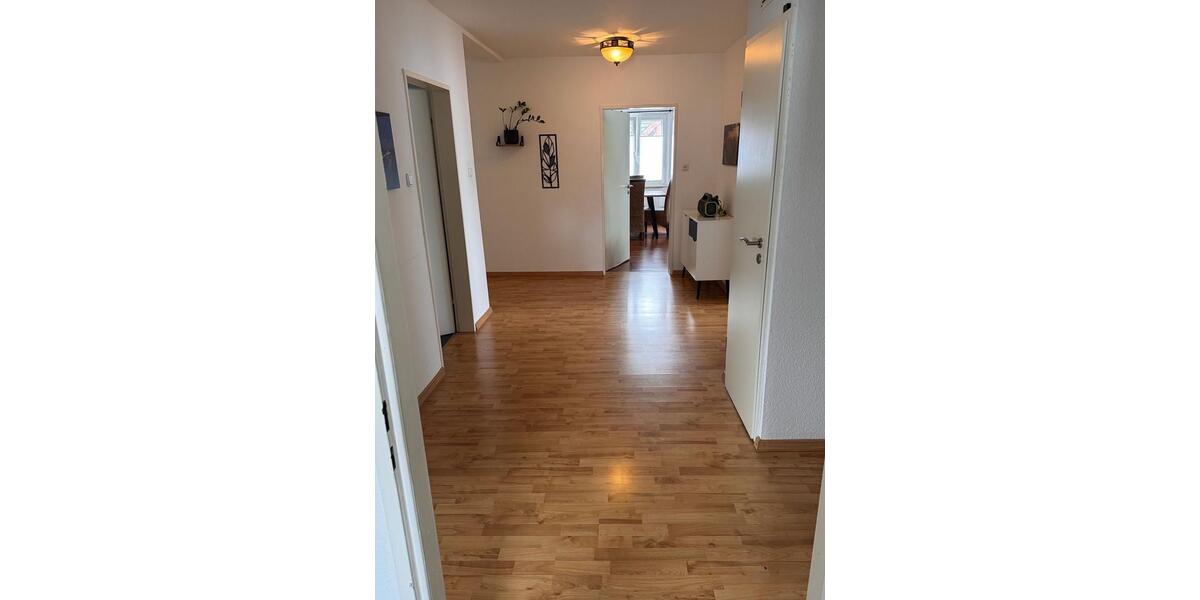Etagenwohnung Oldenburg Bürgeresch - 4 Zimmer, 139 m&sup2;, 1.500&euro; | Angebot:26656239