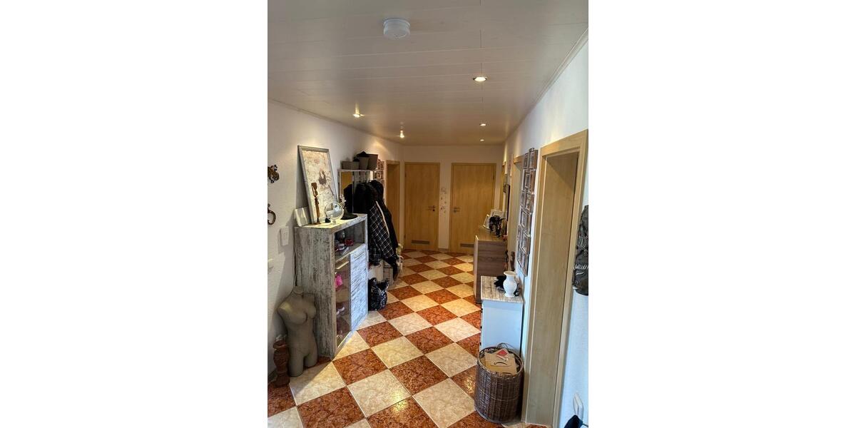 Etagenwohnung Braunfels - 1 Zimmer, 115 m&sup2;, 900&euro; | Angebot:25310181