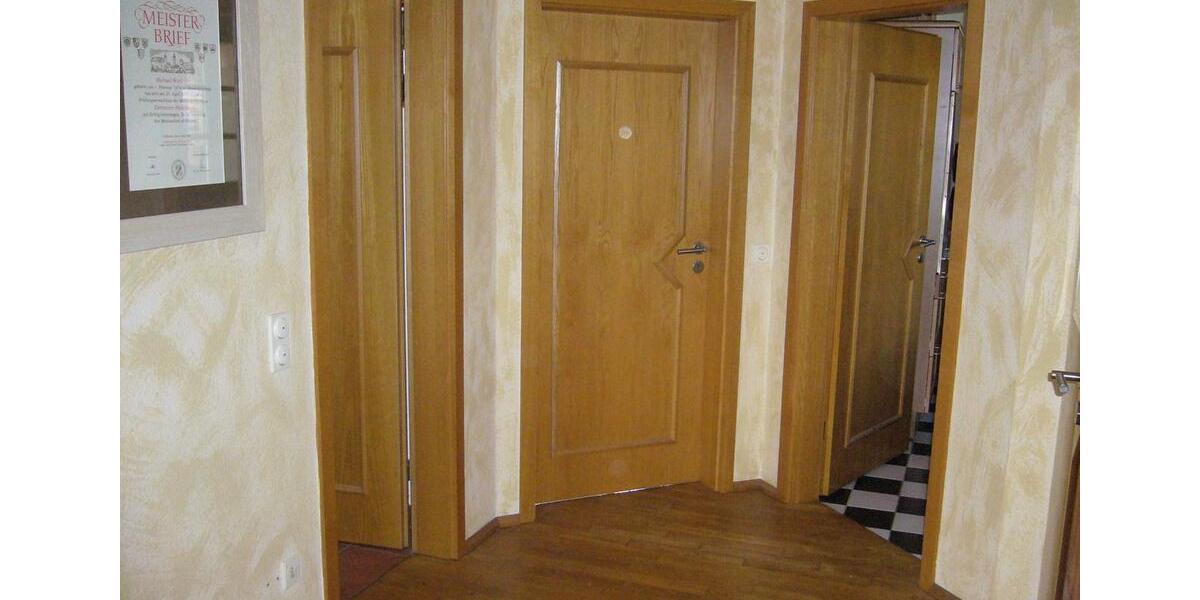 Einfamilienhaus Abenberg - 2 Zimmer, 80 m&sup2;, 800&euro; | Angebot:26411144
