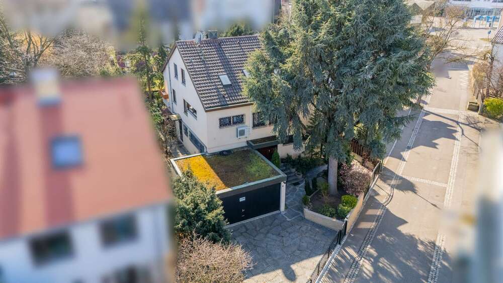 Einfamilienhaus Korntal - 10 Zimmer, 296 m&sup2;, 997.000&euro; | Angebot:26955761