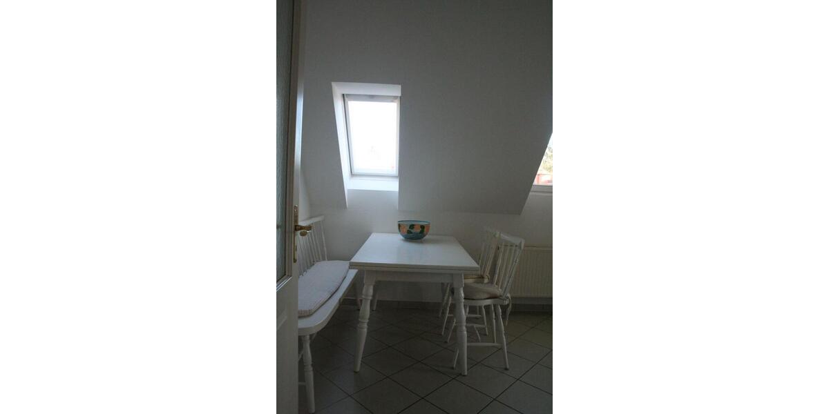 Dachgeschoßwohnung Dresden Klotzsche - 3 Zimmer, 90 m&sup2;, 1.200&euro; | Angebot:25486655