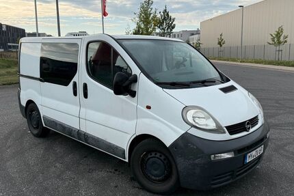 Opel Vivaro 199.000 km 1.999 € Mendig 56743