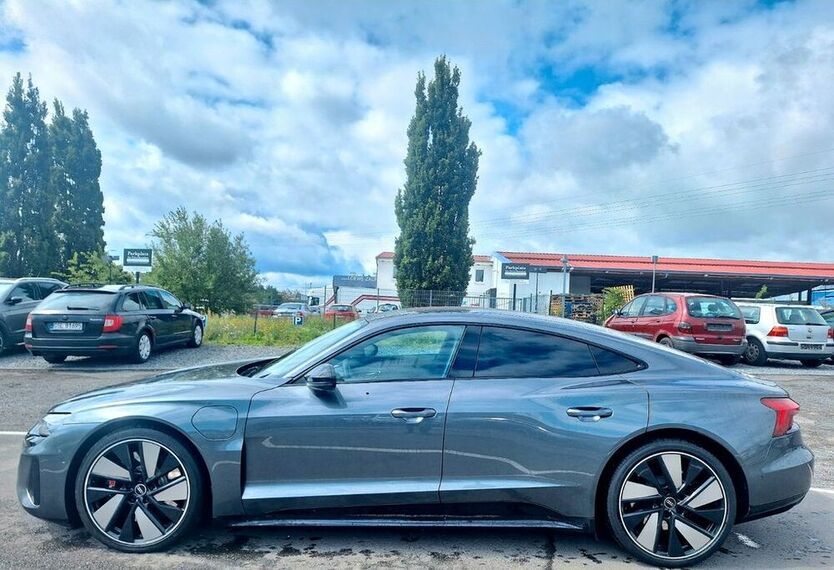 e-tron GT