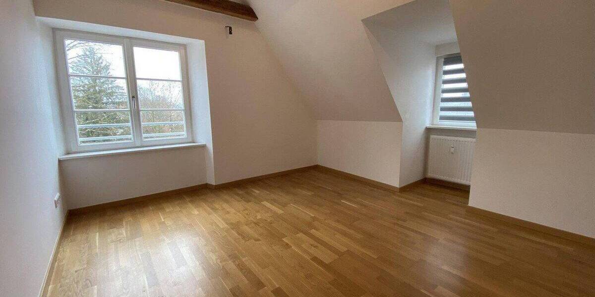 Etagenwohnung Kempten Auf der Halde - 3 Zimmer, 105 m&sup2;, 1.220&euro; | Angebot:26825323