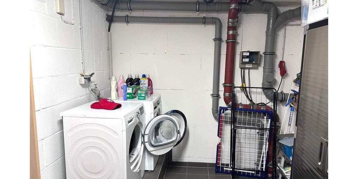 Elegantes 7 Zimmer Reihenendhaus in Rheinbach 170 qm WFL und 398 Grd. 7 zimmer