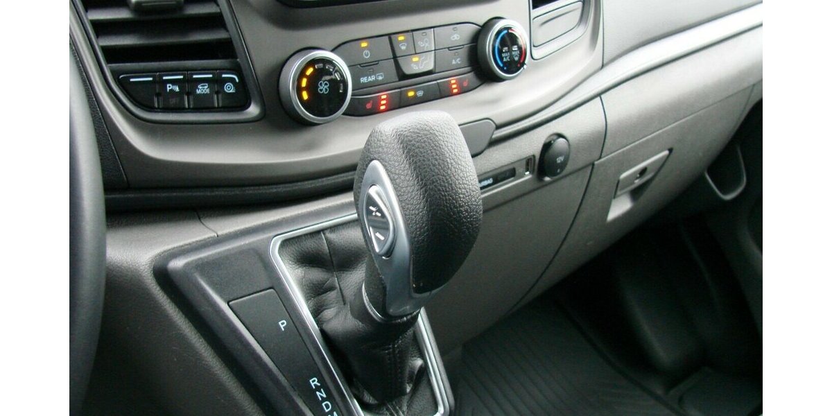 Ford Transit Custom Titanium 320 L2 H2 Behindertengerec 46.628 km 37.980 &euro; Falkensee 14612