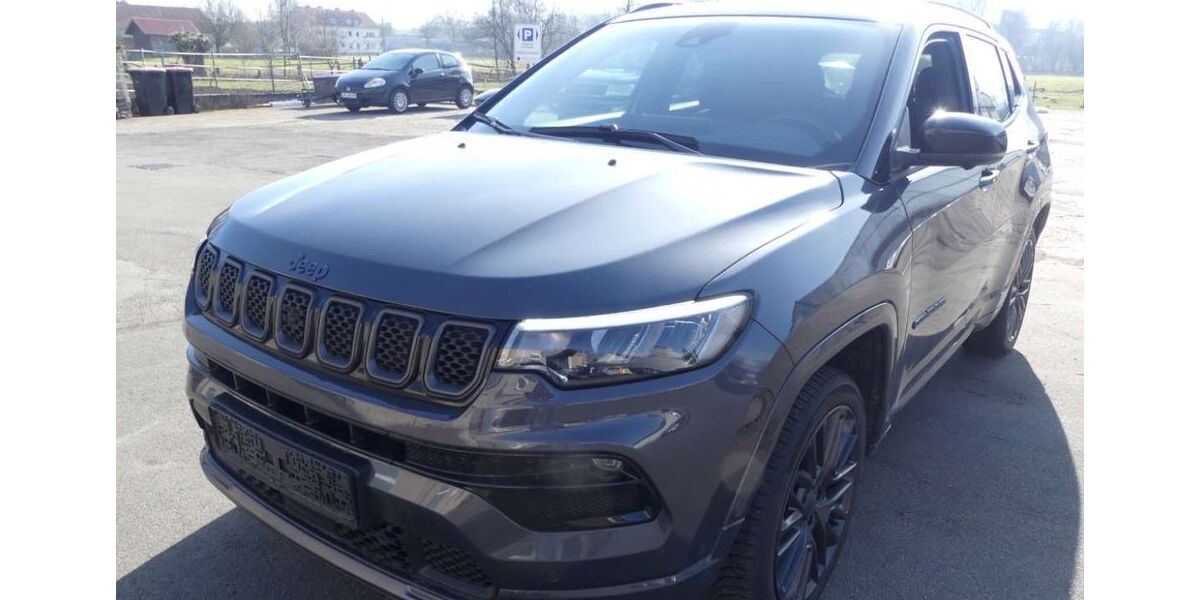 Jeep Compass 58.750 km 22.790 &euro; Rudolstadt 07407
