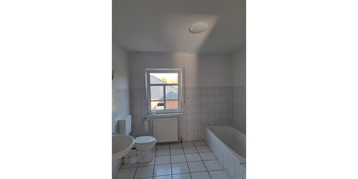 Etagenwohnung Barßel - 3 Zimmer, 87 m&sup2;, 650&euro; | Angebot:26406947