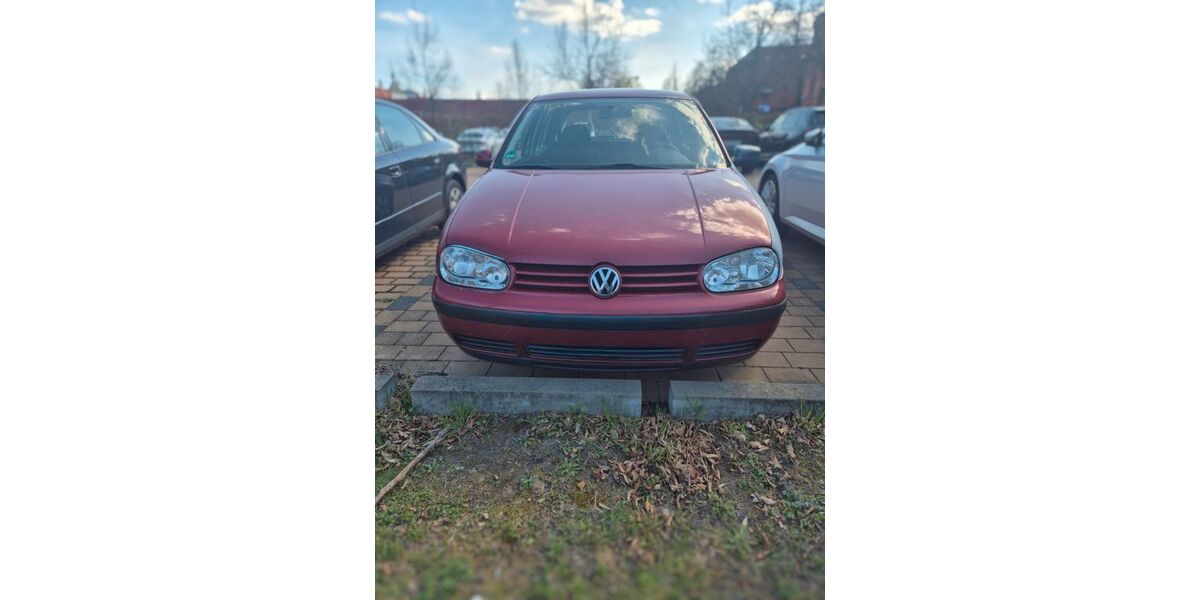 VW Golf 119.000 km 2.650 &euro; Potsdam 14469