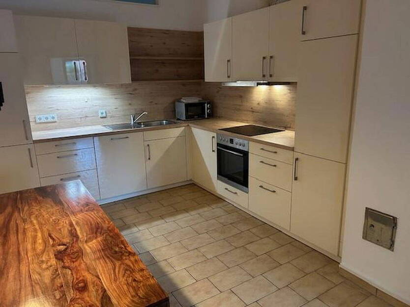 helle, freundliche, ruhige Wohnung