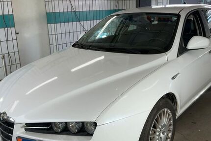 Alfa Romeo 159 104.842 km 13.990 &euro; Taucha 04425