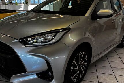 Toyota Yaris 5.973 km 20.990 &euro; Suhl 98529