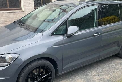 VW Touran 54.500 km 29.999 &euro; Forchheim 91301