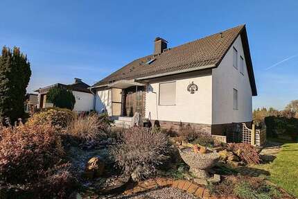 Haus zum Kaufen in Lohfelden Vollmarshausen 389.000 € 152 m² 6 zimmer