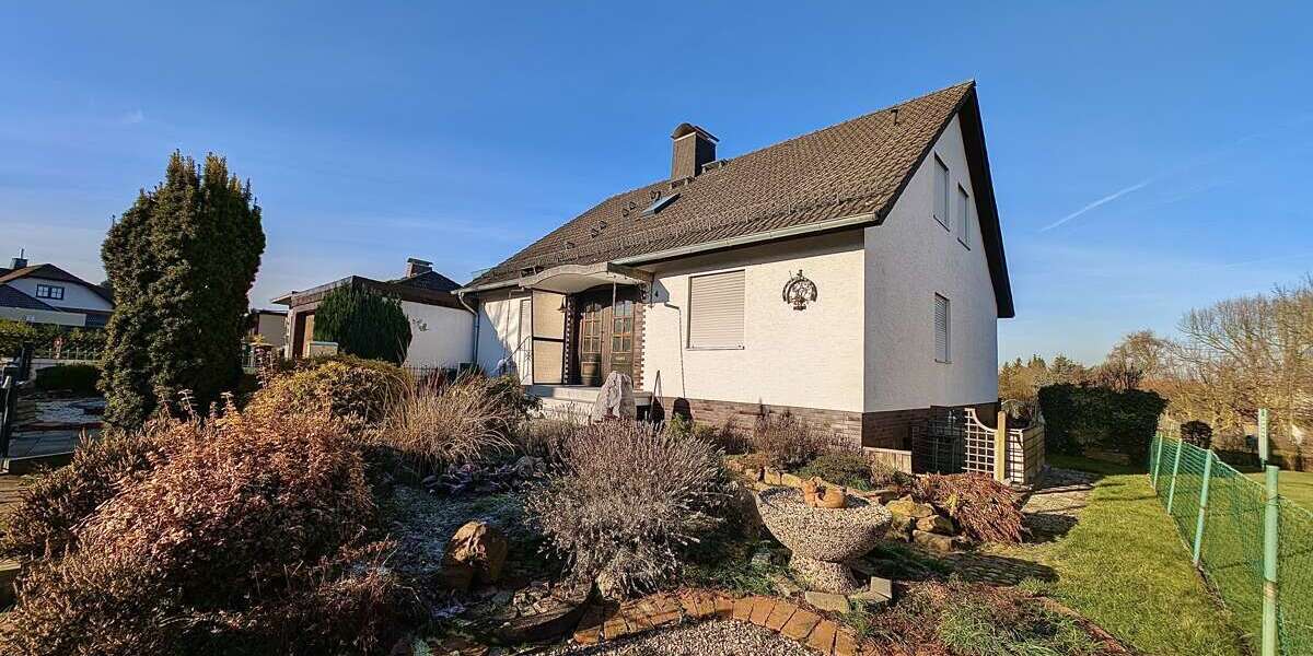 Haus zum Kaufen in Lohfelden Vollmarshausen 389.000 € 152 m² 6 zimmer