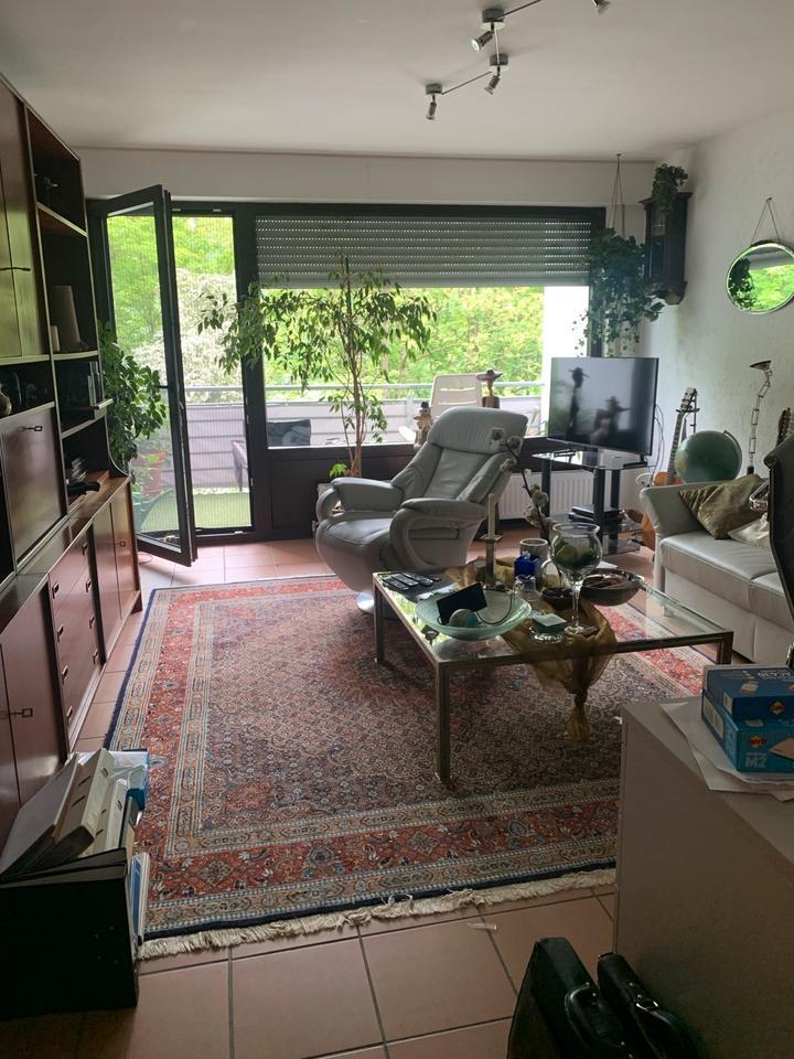 Schöne 2-Zimmer-EG-Wohnung mit EBK, Balkon, Stellplatz