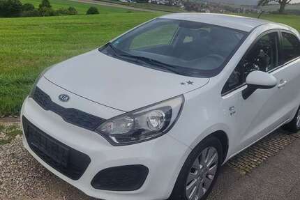 Kia Rio 160.000 km 5.999 &euro; Hilzingen 78247