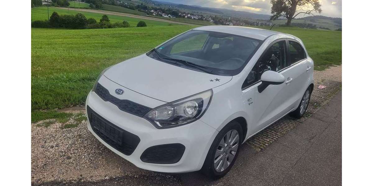Kia Rio 160.000 km 5.999 &euro; Hilzingen 78247