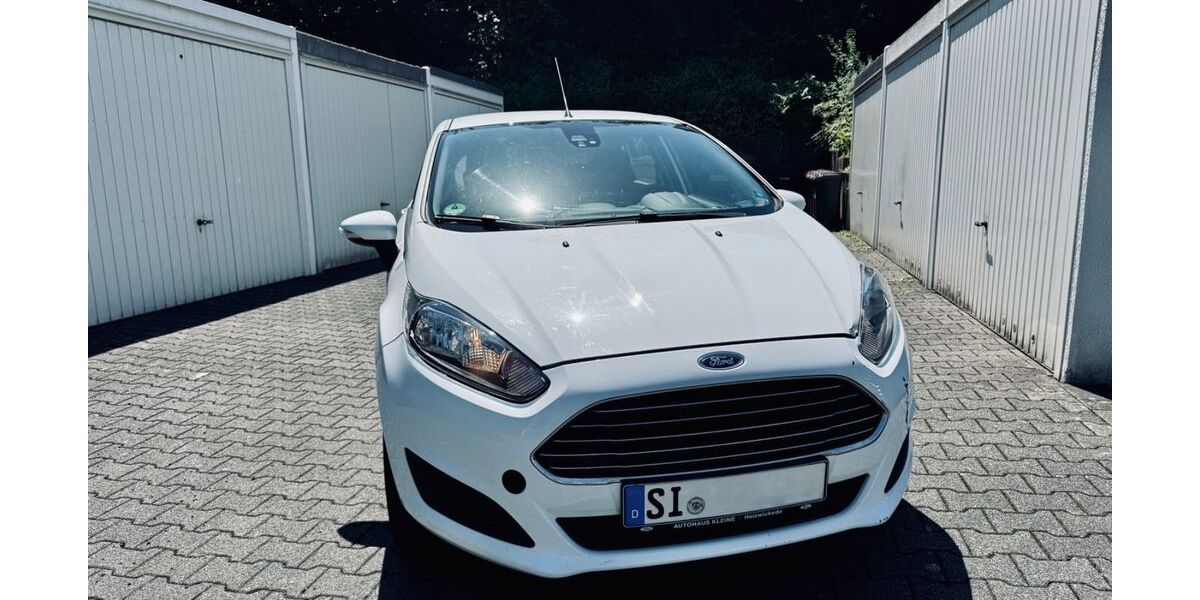 Ford Fiesta 104.800 km 3.400 &euro; Netphen 57250