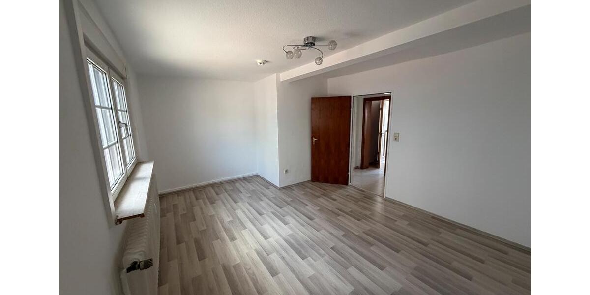 Erdgeschoßwohnung Frankfurt am Main Unterliederbach - 3 Zimmer, 80 m&sup2;, 1.050&euro; | Angebot:26286571