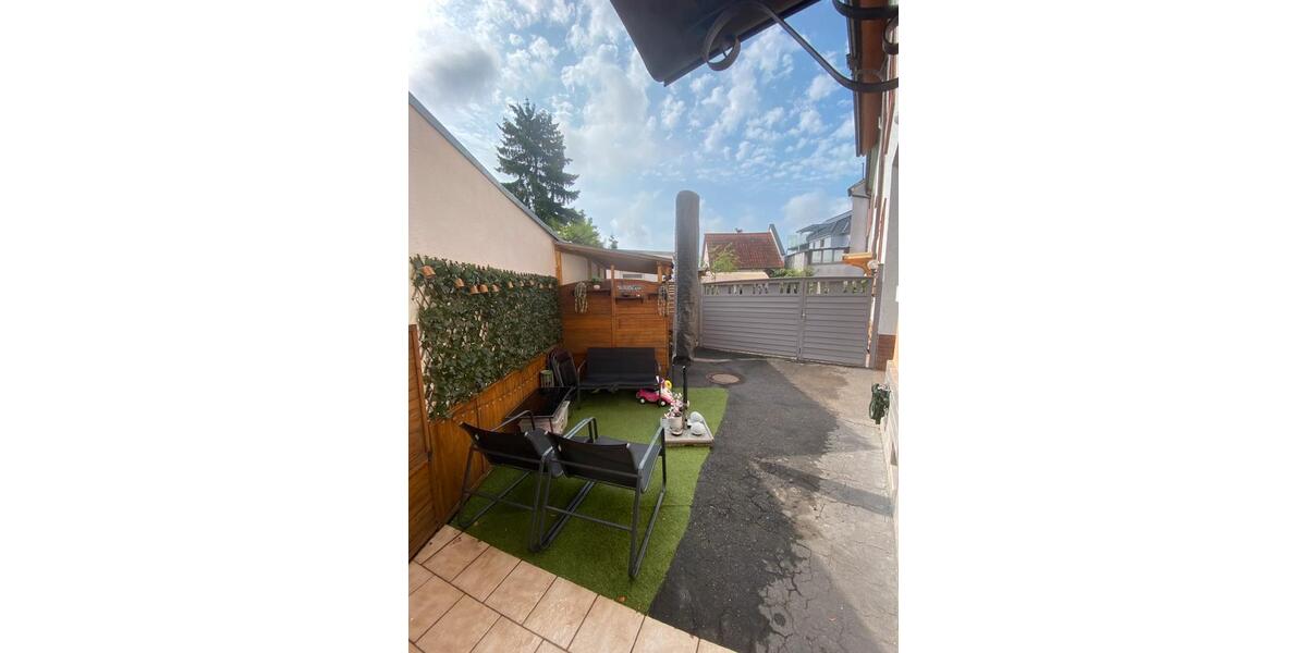 Dachgeschoßwohnung Ludwigshafen am Rhein Rheingönheim - 3.5 Zimmer, 84 m&sup2;, 230.000&euro; | Angebot:23797671