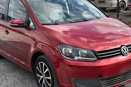 VW Touran 274.000 km 3.980 &euro; Düren 52351