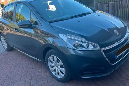 Peugeot 208 133.000 km 6.100 &euro; Köln 50677