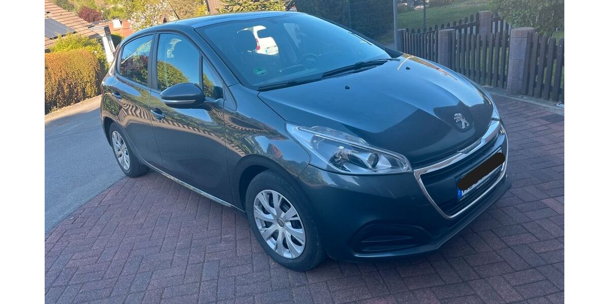 Peugeot 208 133.000 km 6.450 &euro; Köln 50677