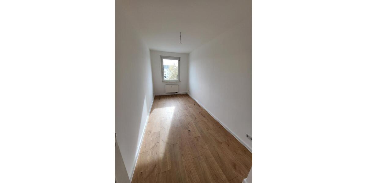 Etagenwohnung Bitterfeld-Wolfen Bitterfeld - 5 Zimmer, 117 m&sup2;, 877&euro; | Angebot:26445689