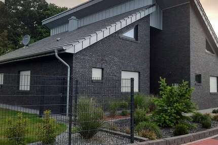 Haus zum Kaufen in Cloppenburg 549.000 € 145 m² 7 zimmer